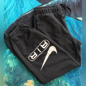 Women’s Nike Air logo jogger sweatpants — black fleece joggers, size S, New